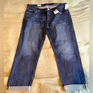 (NWT) GAP Boyfriend Straight Leg Dark Wash Cuffed Jeans Size 32